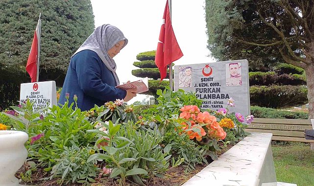 Anneler Günü'nü şehit olan oğlunun yanında geçirdi: "O bana gelemedi ben ona geldim"