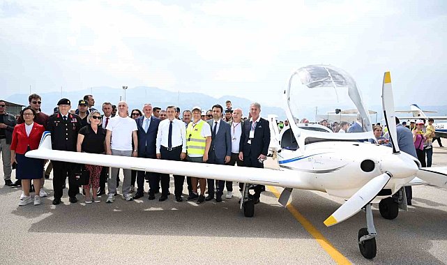 Antalya'da 19 Mayıs coşkusu havada, karada ve denizde yaşandı