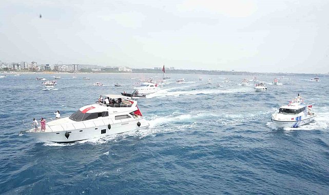 Antalya'da deniz korteji