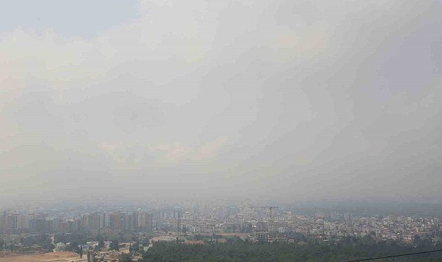 Antalya'da yoğun sis sabah saatlerinde görüş mesafesini 600 metreye kadar düşürdü