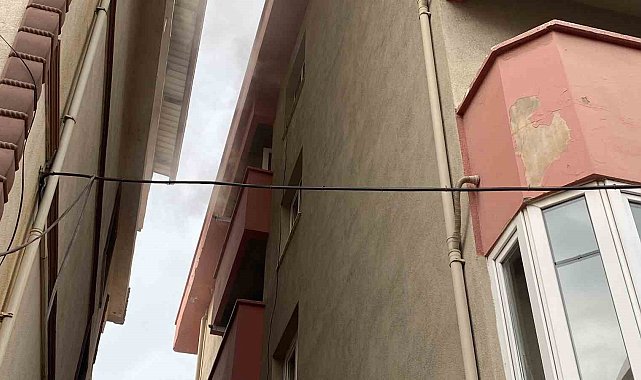 Apartmanda yangını paniği