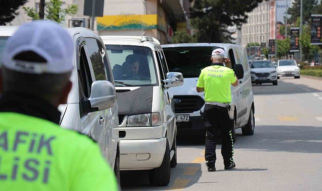 Araçlar tek tek denetlendi