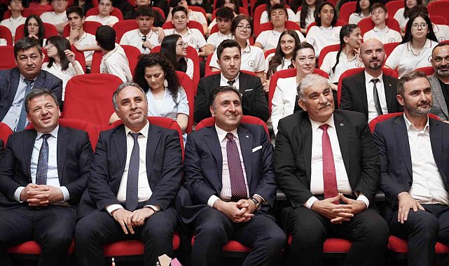 Avcılar'da "Sezai Karakoç" temalı Hitabet Yarışması'nın finali gerçekleştirildi