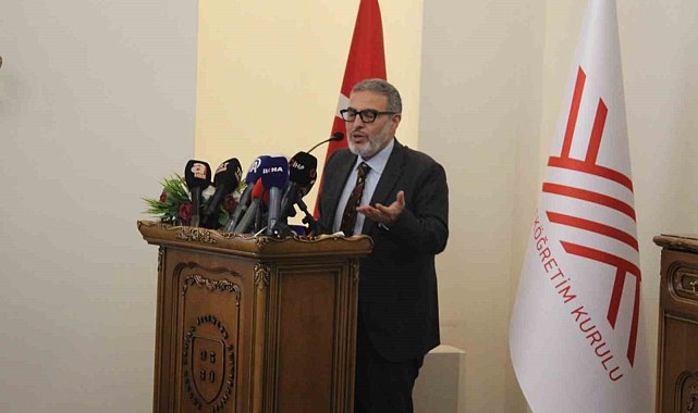 Avrupa'ya girişi engellenen Glasgow Üniversitesi Rektörü Sitte: "Yoğun bakımda dezenfekte bulamadık sabun kullandık"