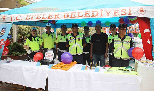 Aydın'da trafik ekipleri vatandaşlara 'hayatla yarışılmaz' diyerek uyardı