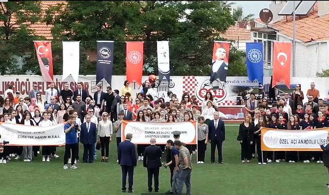 Ayvalık'ta sönmeyen 19 Mayıs coşkusu