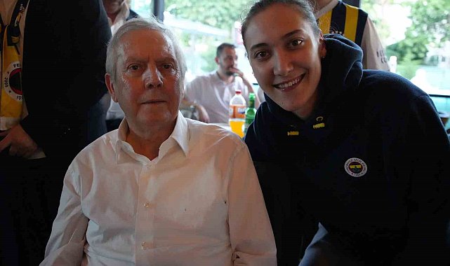 Aziz Yıldırım: "Fenerbahçe'nin şampiyon olması için bütün rahatımı bozdum aday oldum"