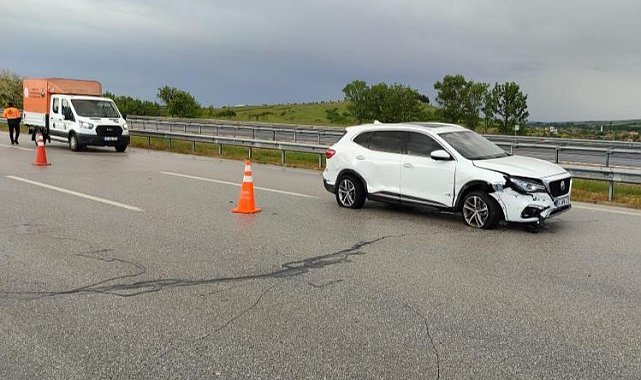 Babaeski'de maddi hasarlı trafik kazası