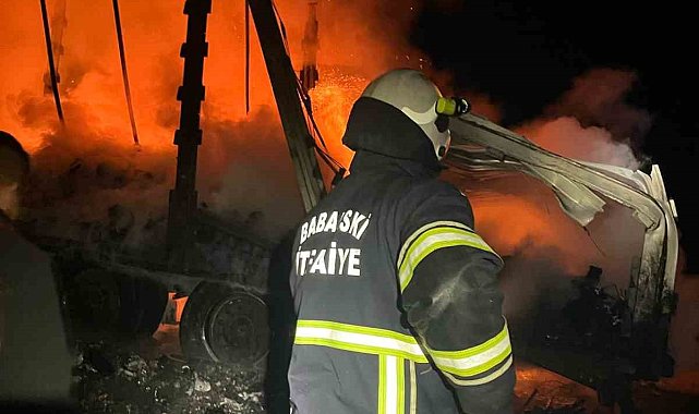Babaeski'de tır alev alev yandı