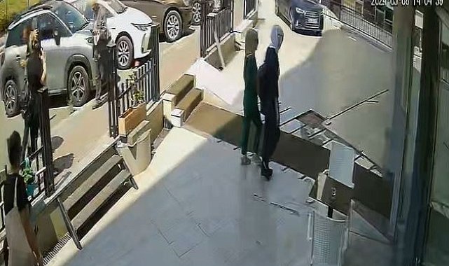 Bahçelievler'de 2 kadın hırsız altın dolu kasayı alıp götürdü