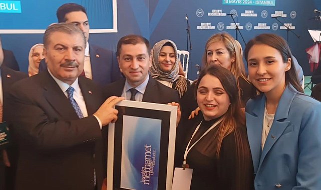 Bakan Koca'dan ebe ve hemşirelere ödül