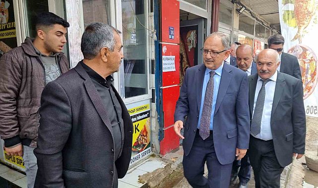 Bakan Özhaseki: "Evlerimizi çelik yapıyoruz. Altında 9 şiddetinde dahi deprem olsa, fay hattı geçse o çelik yapıyı yıkması mümkün değil"
