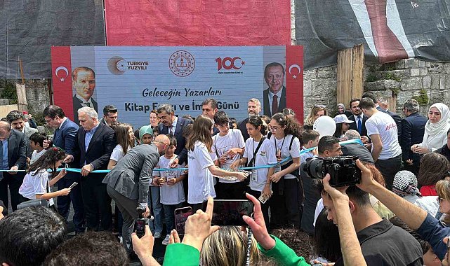 Bakan Tekin: "Başlattığımız projenin meyvelerini hep beraber görüyoruz"