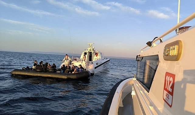 Balıkesir açıklarında 33 düzensiz göçmen yakalandı