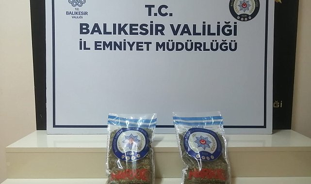 Balıkesir'de uyuşturucu ticareti yapan 2 şüpheli yakalandı