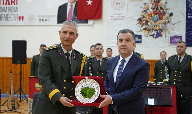 Bando takımının Bayburt konseri milli ve manevi duyguları kabarttı