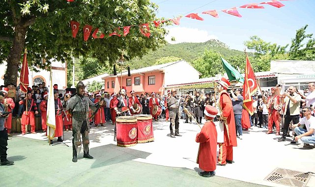 Barakfakih Hazretleri kabri başında dualarla anıldı