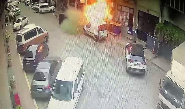 Başakşehir'de iş yerinde patlama kamerada