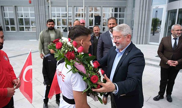 Başkan Aşgın'dan Avrupa şampiyonuna ödül