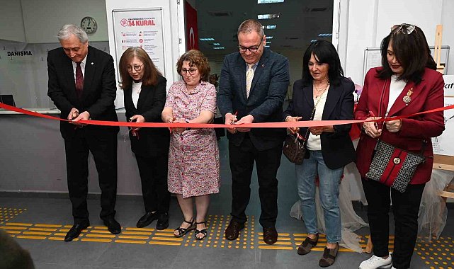 Başkan Bakkalcıoğlu "Benim Hikayem: Aysel Kaya Resim Sergisi"nin açılışına katıldı