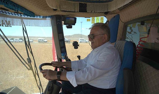 Başkan Büyükkılıç: "Çiftçinin en güçlü destekçisi olarak Türkiye'ye örnek oluyoruz"