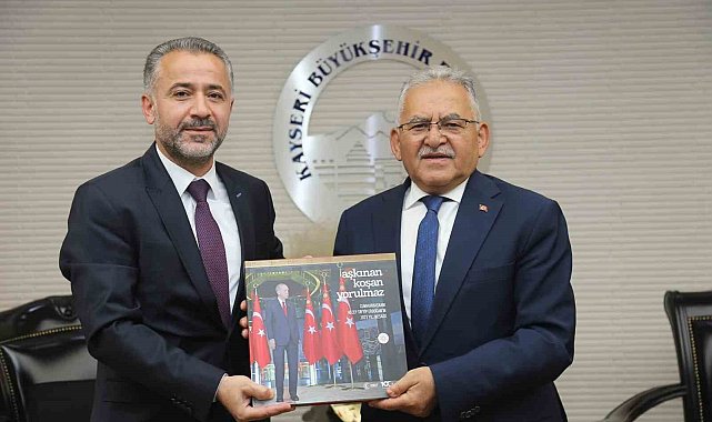 Başkan Büyükkılıç'a ziyaretçi yoğunluğu sürüyor