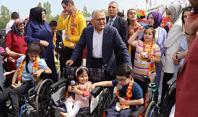 Başkan Büyükkılıç'tan engelsiz bir yaşam için özel projeler