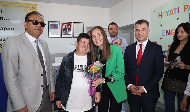 Başkan Durbay engelleri aşan gençlerle buluştu