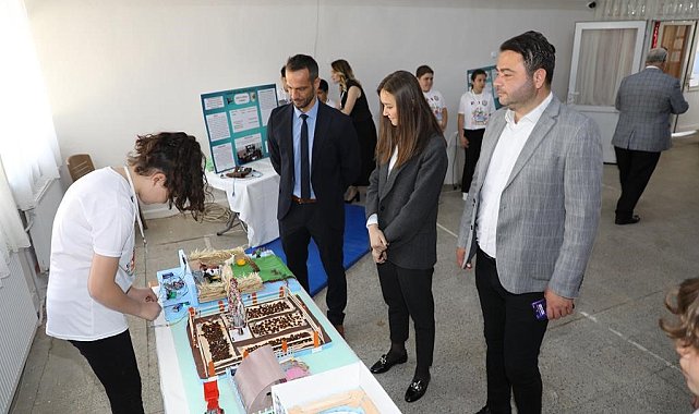 Başkan Durbay genç bilim tutkunlarıyla buluştu