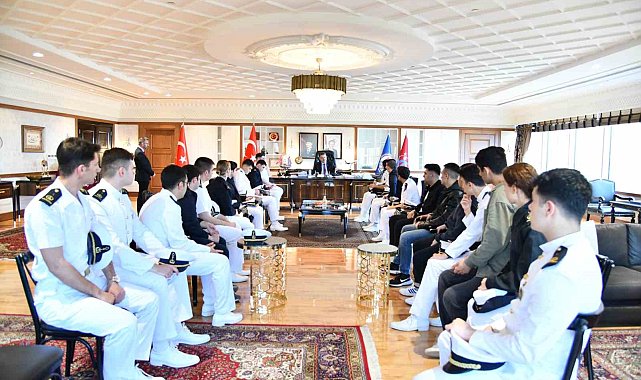 Başkan Genç, darp edilen üniversite öğrencilerini ağırladı