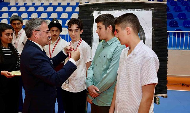 Başkan Özdoğan: "Gençler bizim geleceğimiz, umudumuz, her şeyimiz"