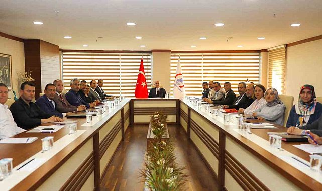 Başkan Özlü yeni dönem yöneticileri ile buluştu