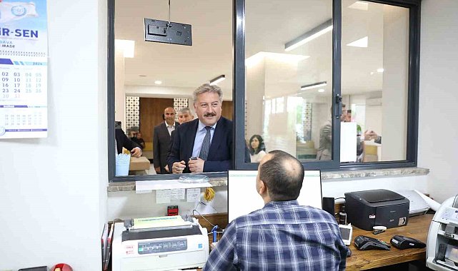 Başkan Palancıoğlu, Emlak ve Çevre Temizlik Vergisi'ni ödedi