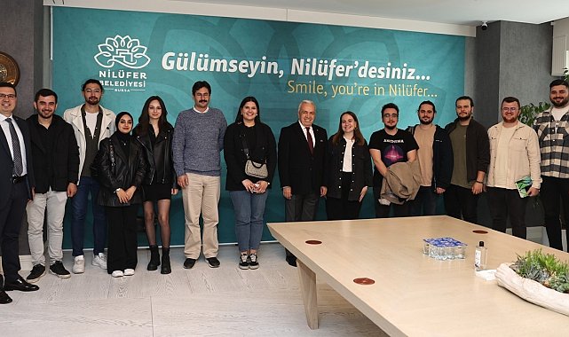 Başkan Şadi Özdemir'den gençlere 'Yanınızdayız' mesajı