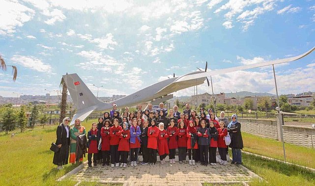 Başkan Sandıkçı: "Öğrencilerimizin deneyim kazanmalarını sağlıyoruz"