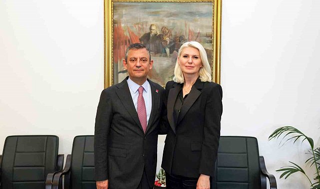 Başkan Subaşı, CHP Genel Başkanı Özel ile bir araya geldi