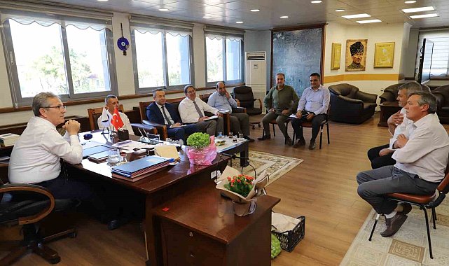 Başkan Tetik, Halk Günü'nde vatandaşın sorunlarını dinledi