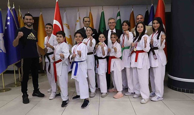 Başkan Tetik, şampiyonları ağırladı