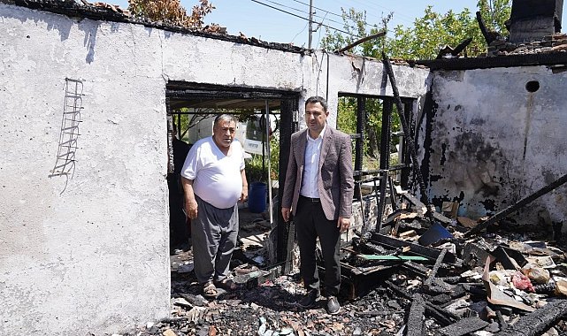Başkan Tezcan evi yanan vatandaşları yalnız bırakmadı