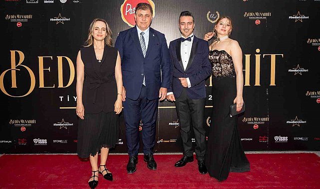 Başkan Tugay'a "Sanata Destek" Ödülü