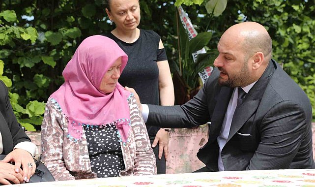 Başkan Türkel, Anneler Günü'nde şehit anneleri ve emekçi kadınlarla bir araya geldi