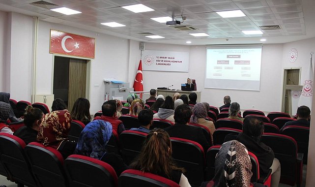 Bayburt'ta 'Kadına Yönelik Şiddetle Mücadele ve Şiddet Mağduruyla Görüşme Teknikleri' eğitimi verildi