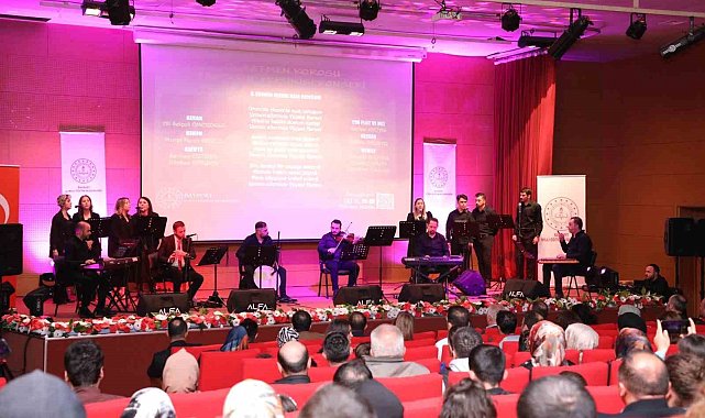 Bayburt'ta Öğretmen Korosu Tasavvuf Musikisi Konseri düzenlendi