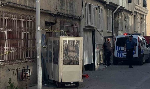 Bayrampaşa'da baba dehşeti: Eşini ve kızını öldürdü