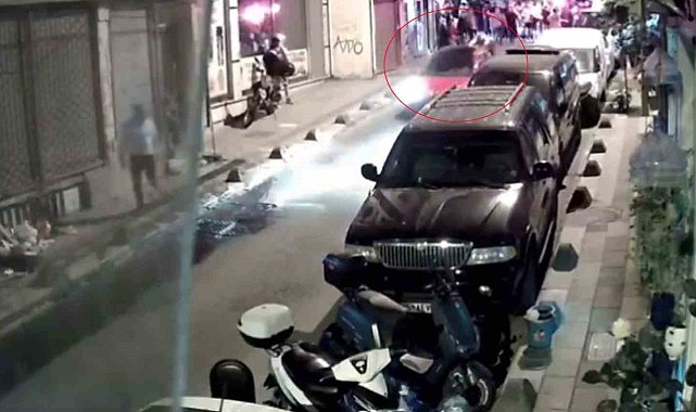 Bayrampaşa'da şampiyonluğu kutlayan taraftara çarpıp kaçtı, o anlar güvenlik kamerasına yansıdı