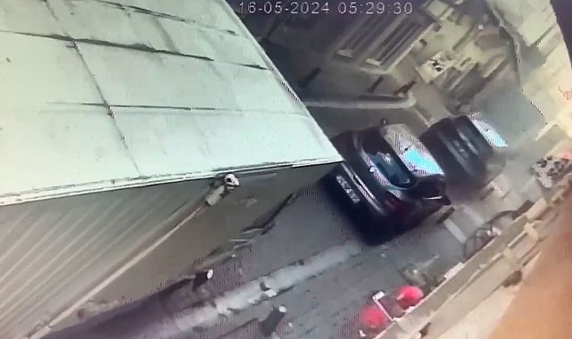 Beşiktaş'ta 5 katlı binada doğal gaz patlaması: Patlama anı kamerada