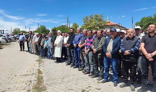 Beyşehir&#039;de çiftçiler yağmur duasında