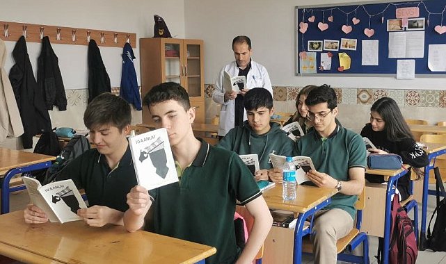 Beyşehir&#039;de lise öğrencileri yazdıkları hikayeleri kitaplaştırdı
