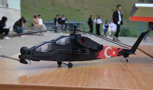 Beytüşşebaplı öğrenciler yaptıkları atak helikopteri satarak SMA hastası çocuğa destek oldu