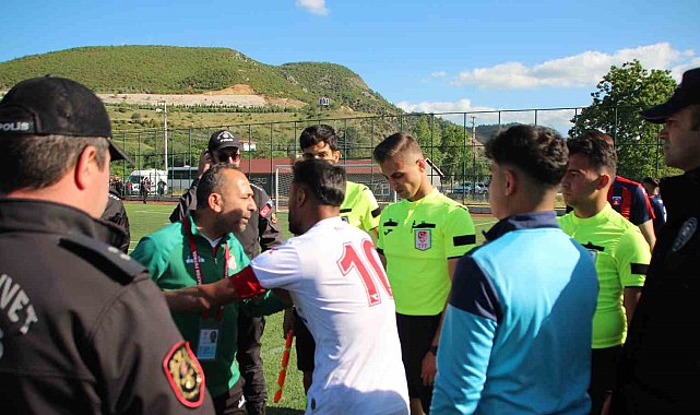 Bilecik'te 90+1. dakikasında hakem kural hatası yaptığı gerekçesiyle tartışma çıktı